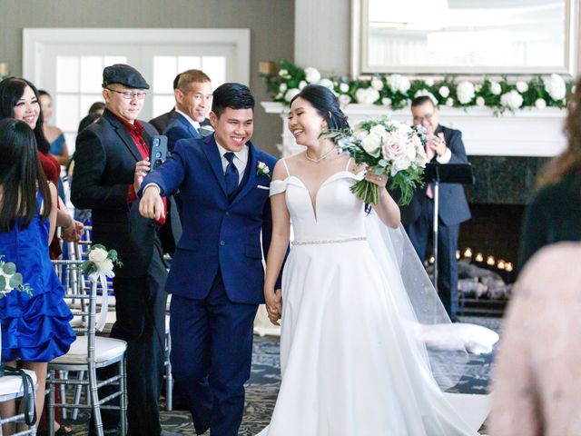 Theresia and Anh&apos;s Wedding in Bedford, New Hampshire 7