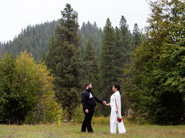 Mike and Alysha&apos;s Wedding in Leavenworth, Washington 18
