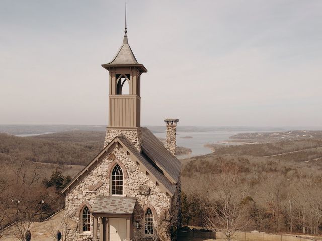 Dallas and Allie&apos;s Wedding in Branson, Missouri 4