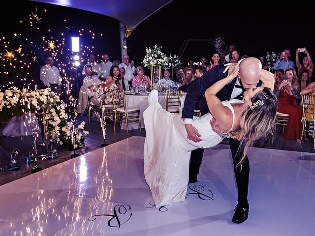 Ryan McCulley and Rachel Holtzman&apos;s Wedding in Cancun, Mexico 30