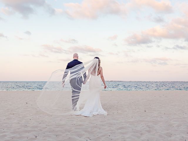 Ryan McCulley and Rachel Holtzman&apos;s Wedding in Cancun, Mexico 41
