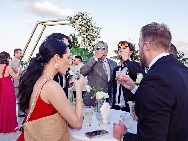 Ryan McCulley and Rachel Holtzman&apos;s Wedding in Cancun, Mexico 46