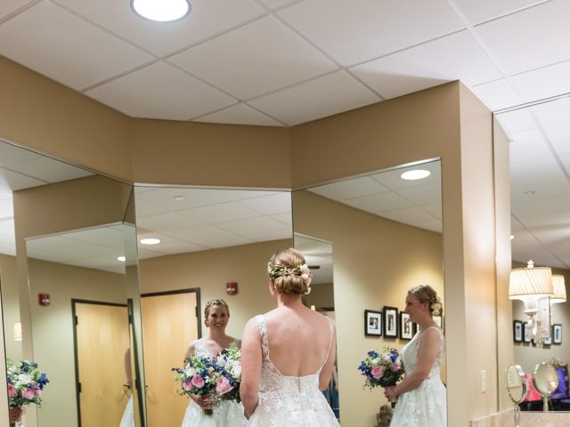 Abby and Isaac&apos;s Wedding in Green Bay, Wisconsin 5