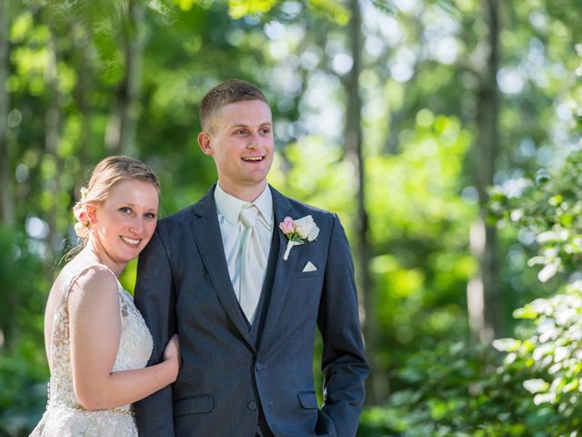 Abby and Isaac&apos;s Wedding in Green Bay, Wisconsin 12
