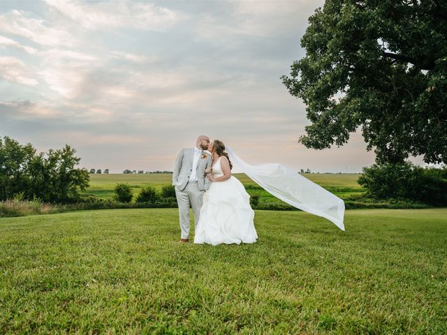 Luke and Michelle's Wedding in Hebron, Illinois 4