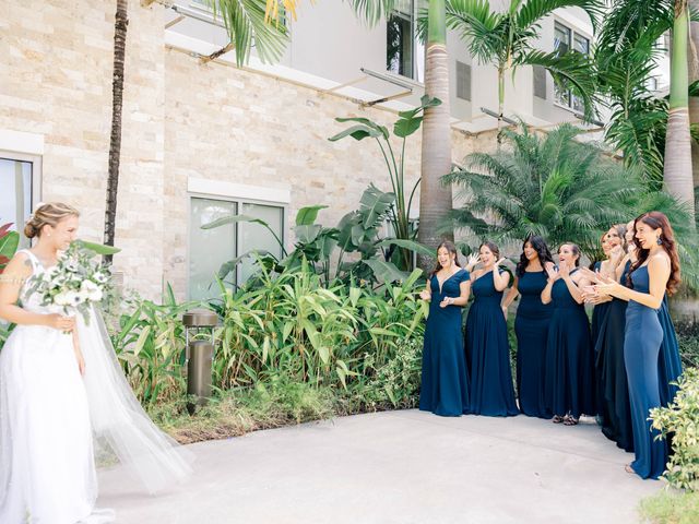 Neson and Anaida&apos;s Wedding in San Juan, Puerto Rico 12