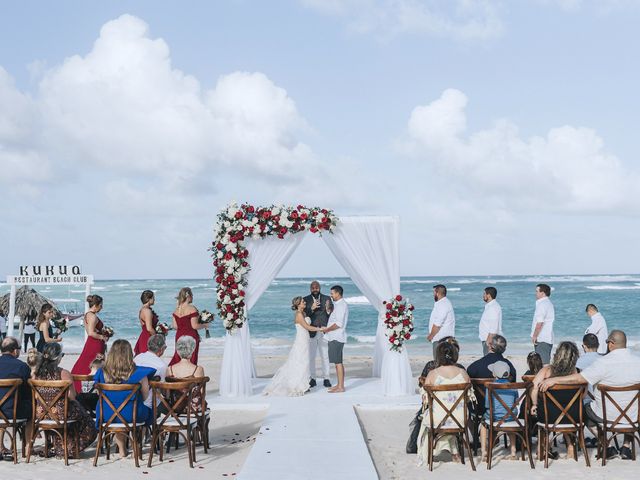 Brad and Savannah&apos;s Wedding in Punta Cana, Dominican Republic 44