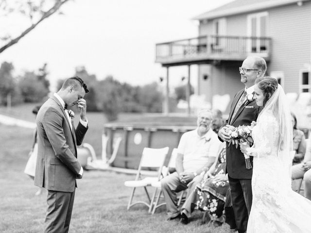 Kaleb and Stephanie&apos;s Wedding in Des Moines, Iowa 13