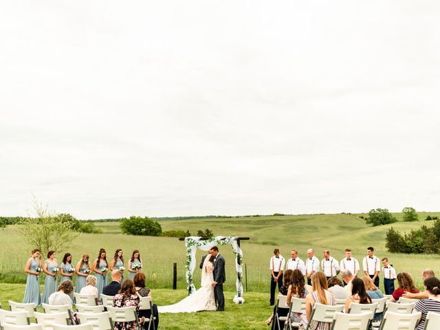 Kaleb and Stephanie&apos;s Wedding in Des Moines, Iowa 14