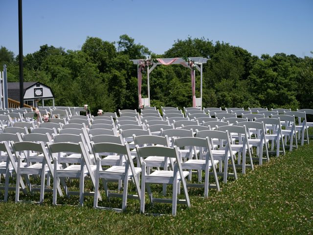 Courthey and Isaiah&apos;s Wedding in Dry Ridge, Kentucky 16