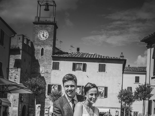 Julian and Sabrina&apos;s Wedding in Volterra, Italy 42