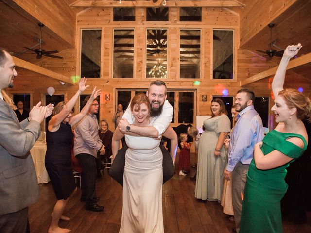 Shawn and Brittany&apos;s Wedding in Pigeon Forge, Tennessee 6