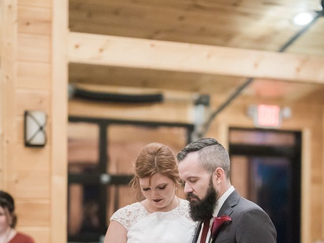 Shawn and Brittany&apos;s Wedding in Pigeon Forge, Tennessee 10