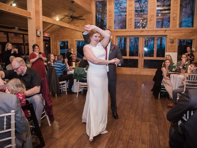 Shawn and Brittany&apos;s Wedding in Pigeon Forge, Tennessee 17