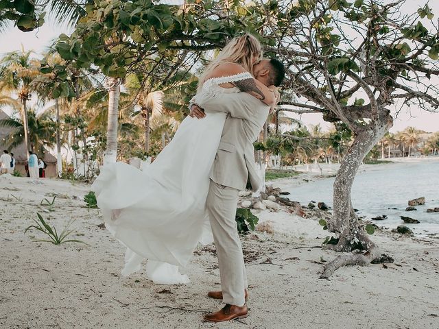 Josefine and Ignacio&apos;s Wedding in Cancun, Mexico 13