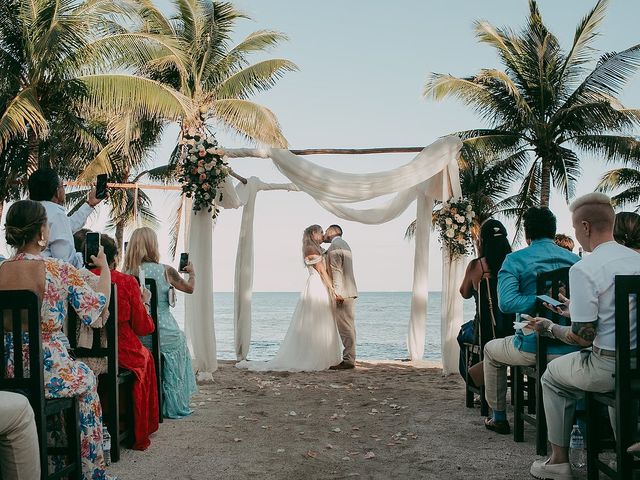 Josefine and Ignacio&apos;s Wedding in Cancun, Mexico 17