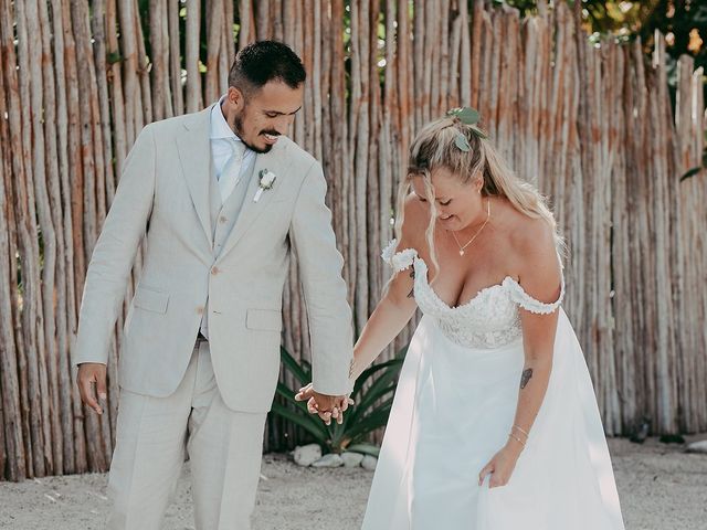 Josefine and Ignacio&apos;s Wedding in Cancun, Mexico 27