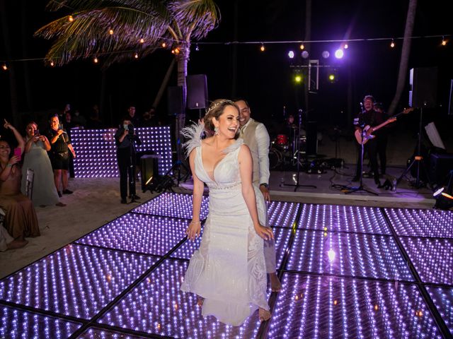Andy and Cinthia&apos;s Wedding in Playa del Carmen, Mexico 44