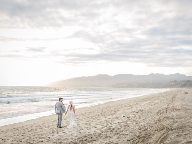 Gary and Melissa&apos;s Wedding in Santa Monica, California 37