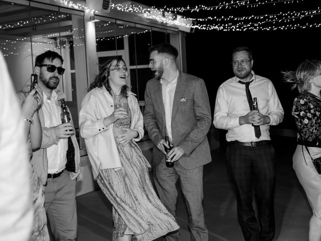 Taylor and Tom&apos;s Wedding in Santorini, Greece 9