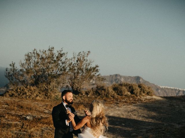 Taylor and Tom&apos;s Wedding in Santorini, Greece 35