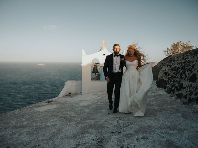 Taylor and Tom&apos;s Wedding in Santorini, Greece 38