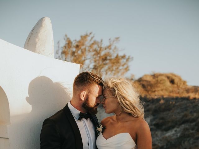 Taylor and Tom&apos;s Wedding in Santorini, Greece 41