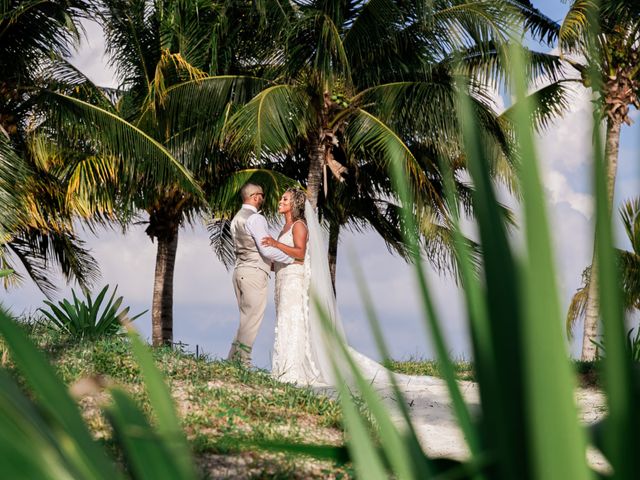 Shawn and Ana&apos;s Wedding in Cancun, Mexico 36