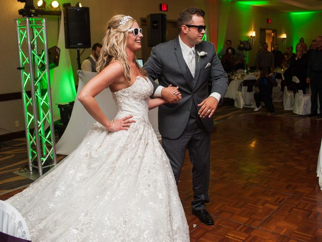 Tyler Gray and Nicole Jaworski&apos;s Wedding in Pewaukee, Wisconsin 22