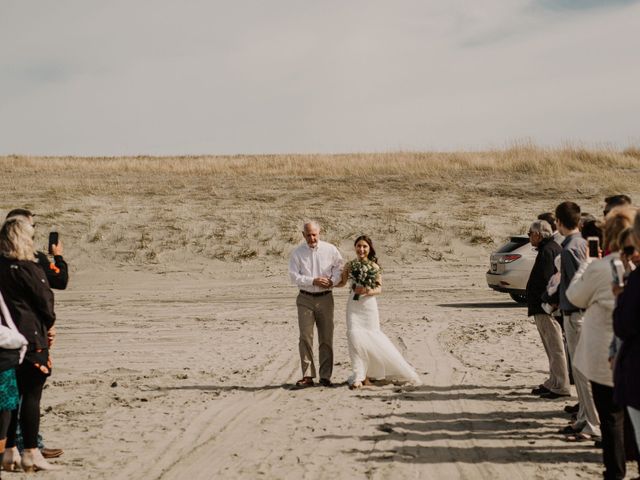 Ben and Erika&apos;s Wedding in Seaside, Oregon 10