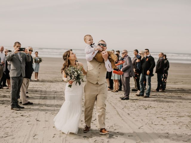 Ben and Erika&apos;s Wedding in Seaside, Oregon 14