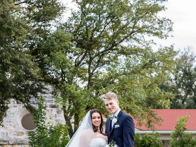 Courtney and Peter&apos;s Wedding in Austin, Texas 7