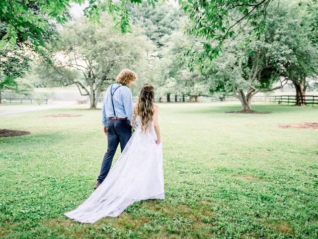 Mike and Sara&apos;s Wedding in Purcellville, Virginia 9