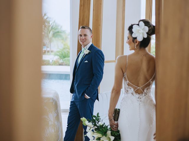 Alexander and Karen&apos;s Wedding in Cancun, Mexico 19