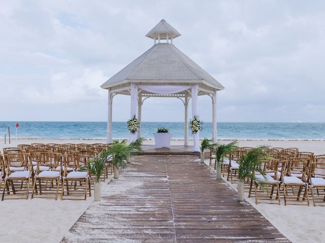 Alexander and Karen&apos;s Wedding in Cancun, Mexico 29