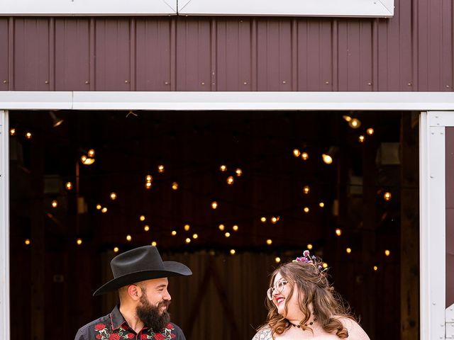 Hugo and Taylor&apos;s Wedding in Manvel, Texas 9