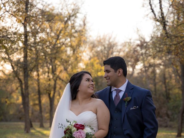 Alexandra and Jonathan&apos;s Wedding in Cedar Creek, Texas 9