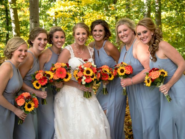 Stacie and David&apos;s Wedding in Green Bay, Wisconsin 7
