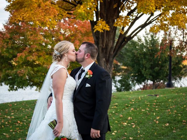 Stacie and David&apos;s Wedding in Green Bay, Wisconsin 16