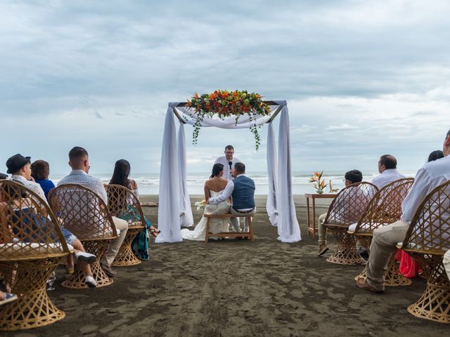 Giovanni and Christy&apos;s Wedding in Puntarenas, Costa Rica 19