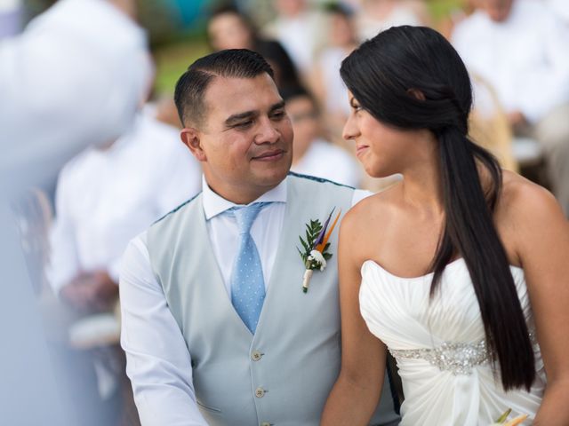 Giovanni and Christy&apos;s Wedding in Puntarenas, Costa Rica 20