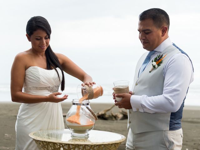 Giovanni and Christy&apos;s Wedding in Puntarenas, Costa Rica 23