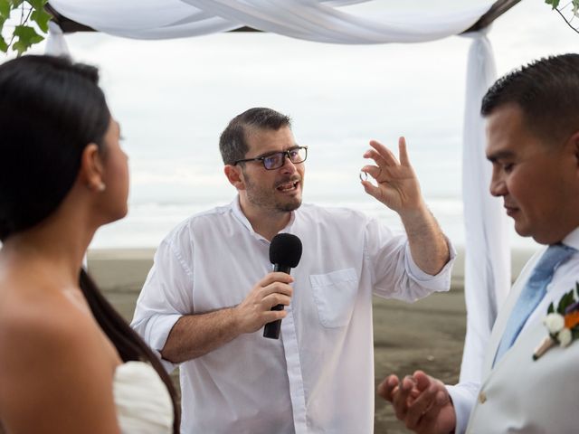 Giovanni and Christy&apos;s Wedding in Puntarenas, Costa Rica 30