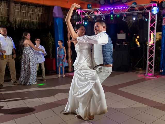 Giovanni and Christy&apos;s Wedding in Puntarenas, Costa Rica 43