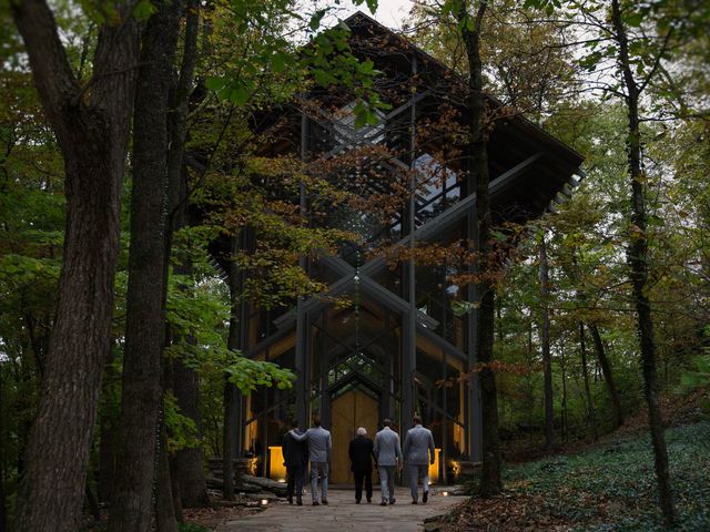 Daniel and Rachel&apos;s Wedding in Eureka Springs, Arkansas 10