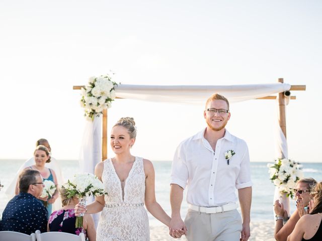 Kristyn and Austin&apos;s Wedding in Oranjestad, Aruba 24