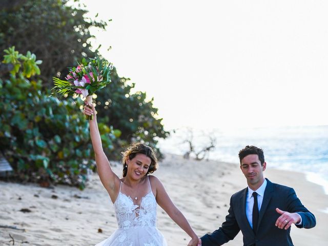Ashley and Max&apos;s Wedding in Honolulu, Hawaii 13