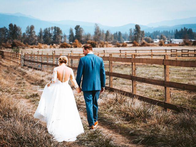 Zac and Lydia&apos;s Wedding in Enumclaw, Washington 6