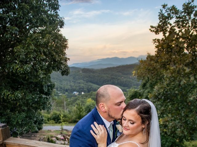 Dylan and Brittany&apos;s Wedding in Sevierville, Tennessee 14