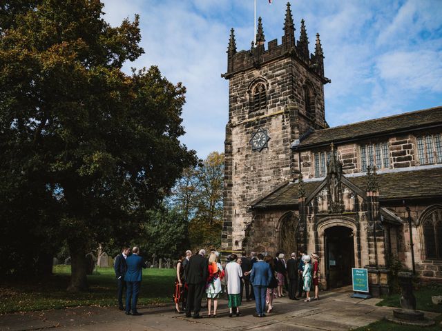 Oliver and Sophie&apos;s Wedding in Manchester, United Kingdom 23